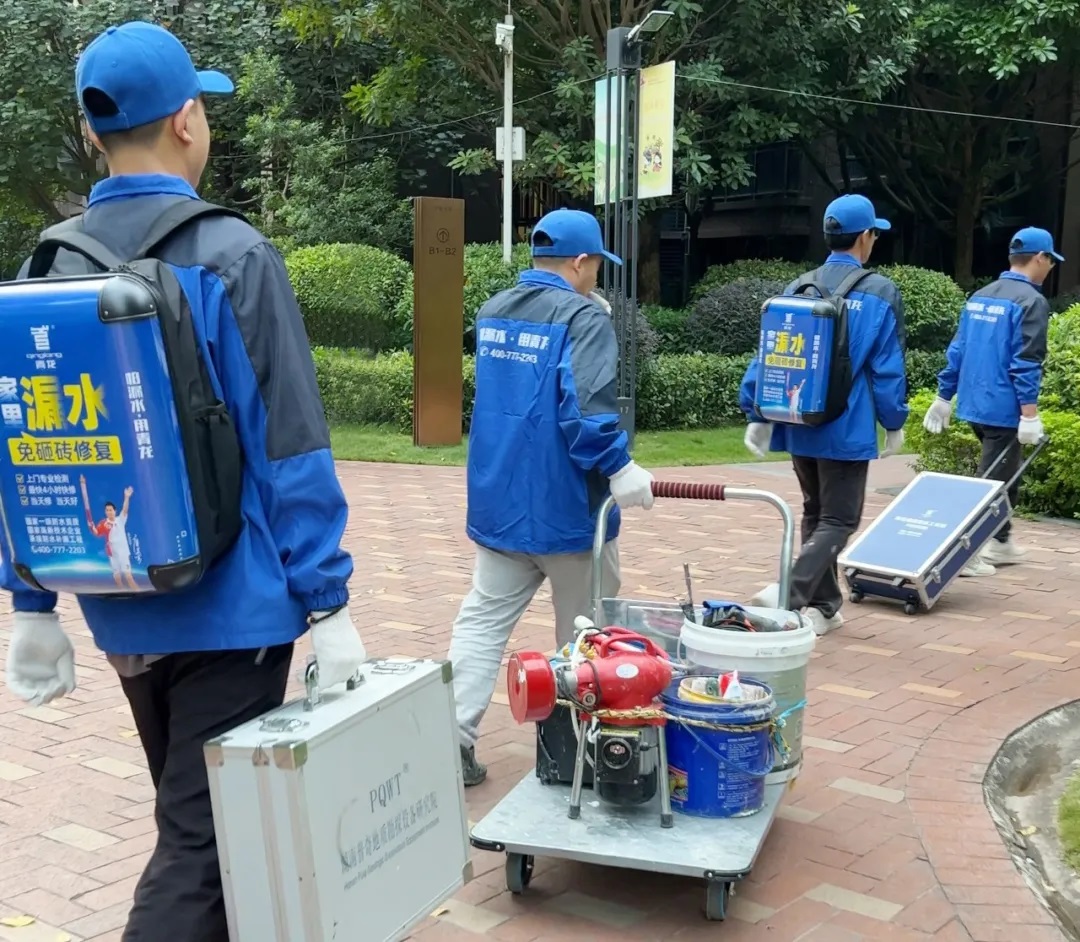 還在卷白領(lǐng)？現(xiàn)在真正高收入的，反而是這群“干臟活”的人